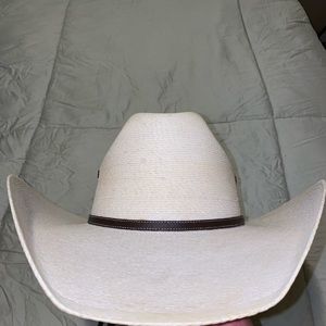 Like new hat Atwood thoroughbred